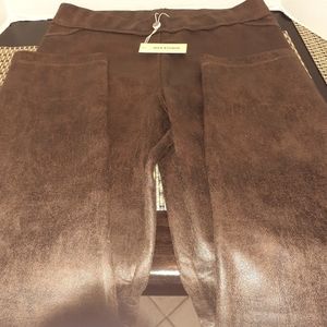 Womens faux leather size medium max studio